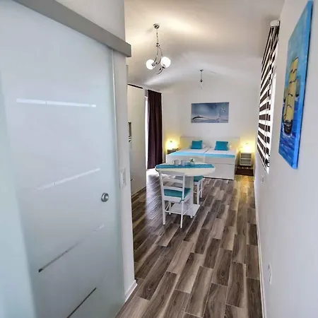 Studio In - Insel 41266 아파트 *